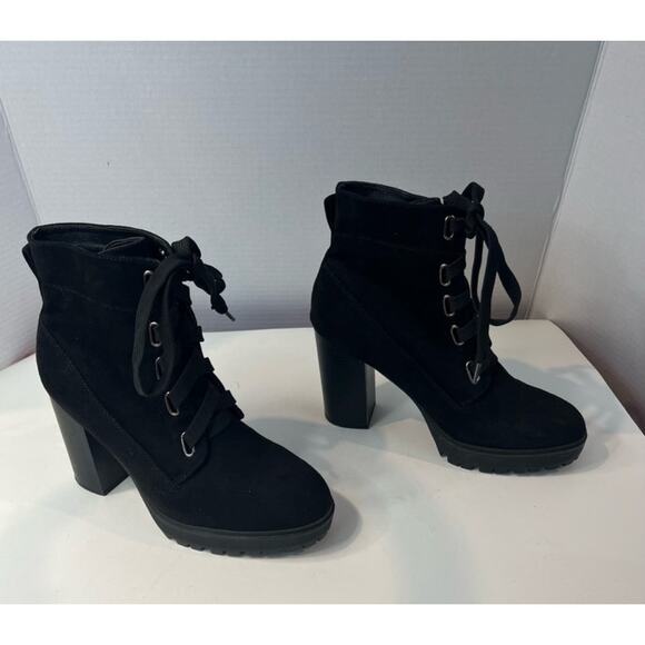 SODA Women's Faux Black Suede Lace Up Ankle Chunky Lug Heel Moto Booties 10 - Picture 2 of 8